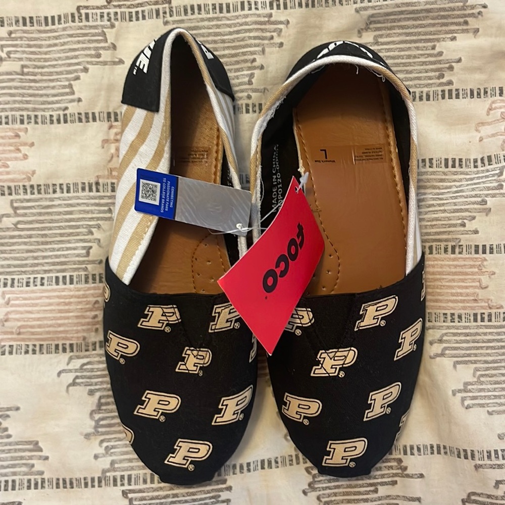 BRAND NEW PURDUE slip on “Tom’s”